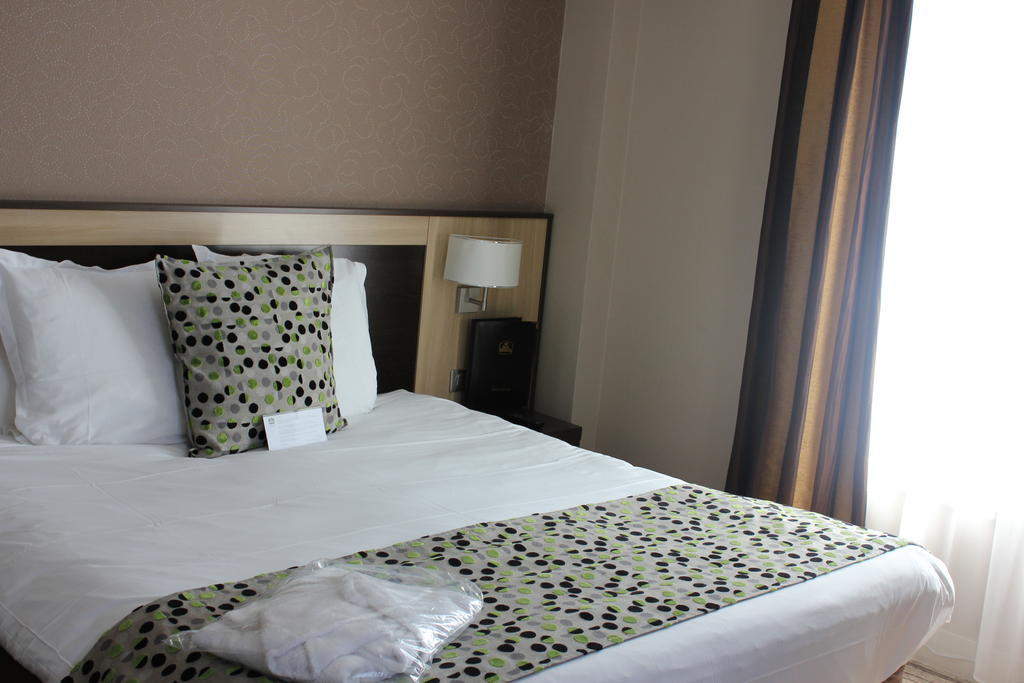 Best Western Plus Hotel Malherbe Caen Pokoj fotografie